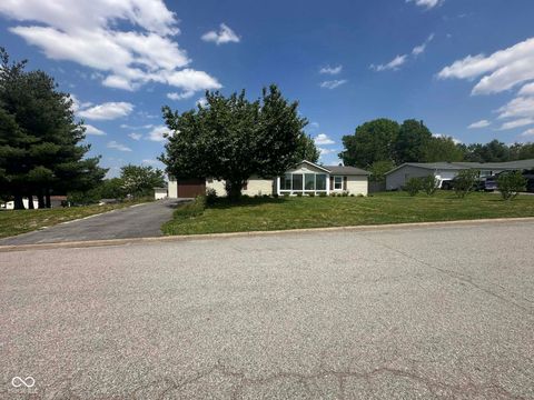 Photo of 506 Pilgrim Way, Salem, IN 47167 (MLS # 22099316)