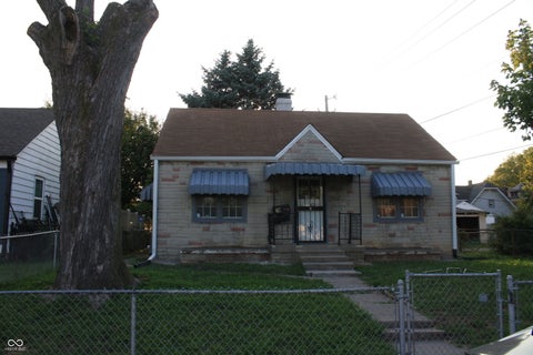 Photo of 18 N Pershing Avenue, Indianapolis, IN 46222 (MLS # 22123729)