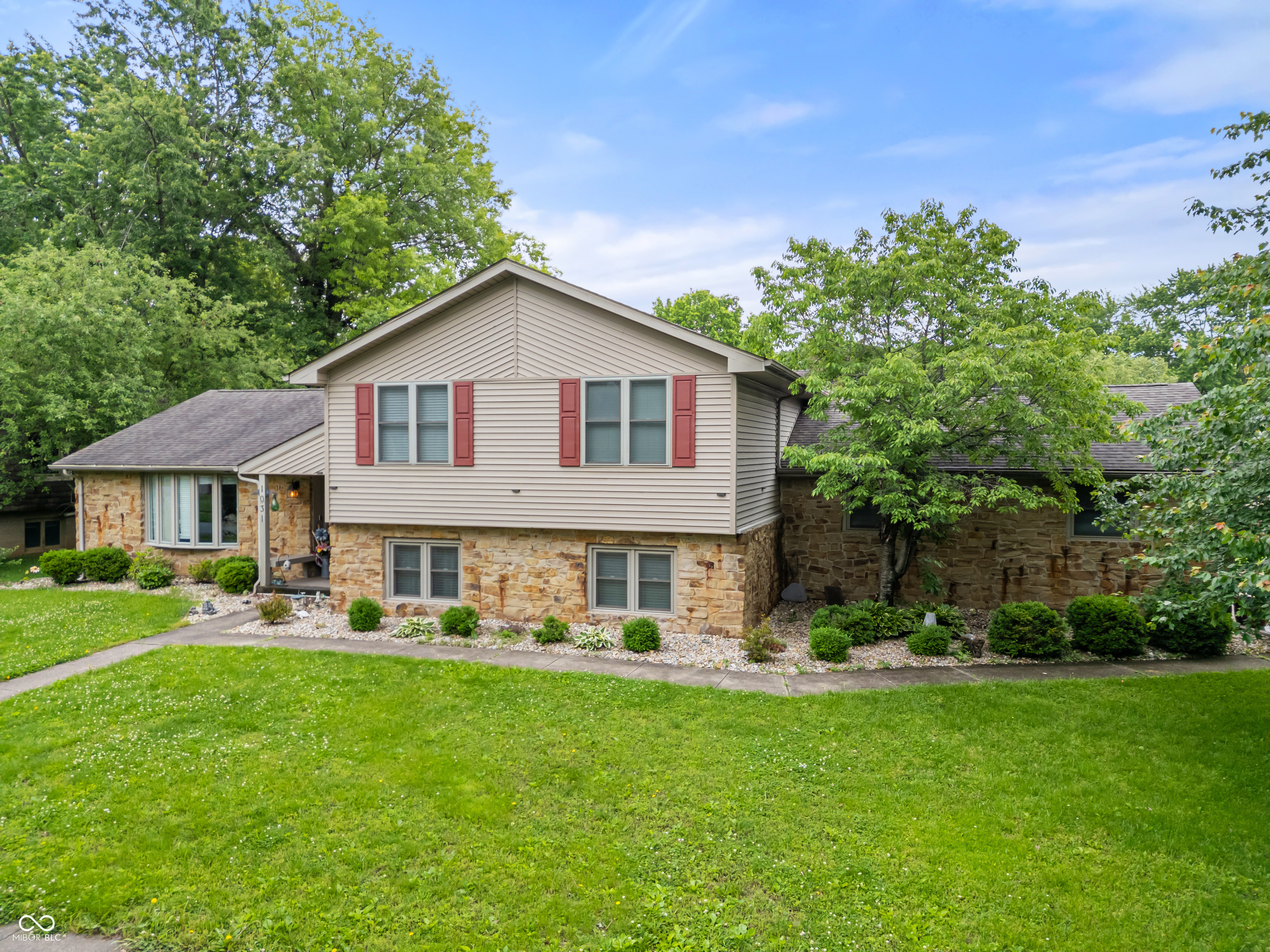 1031 Parkside Drive