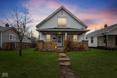 Photo of 1546 Hoefgen Street, Indianapolis, IN 46203 (MLS # 22089047)