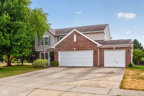 Photo of 5507 Gainesway Drive, Greenwood, IN 46142 (MLS # 22119120)