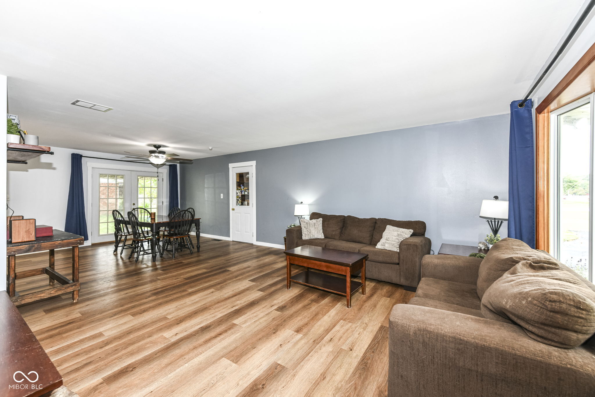 Indianapolis, Indiana 46256, United States, 3 Bedrooms Bedrooms, ,2 BathroomsBathrooms,Residential,Pending,42454