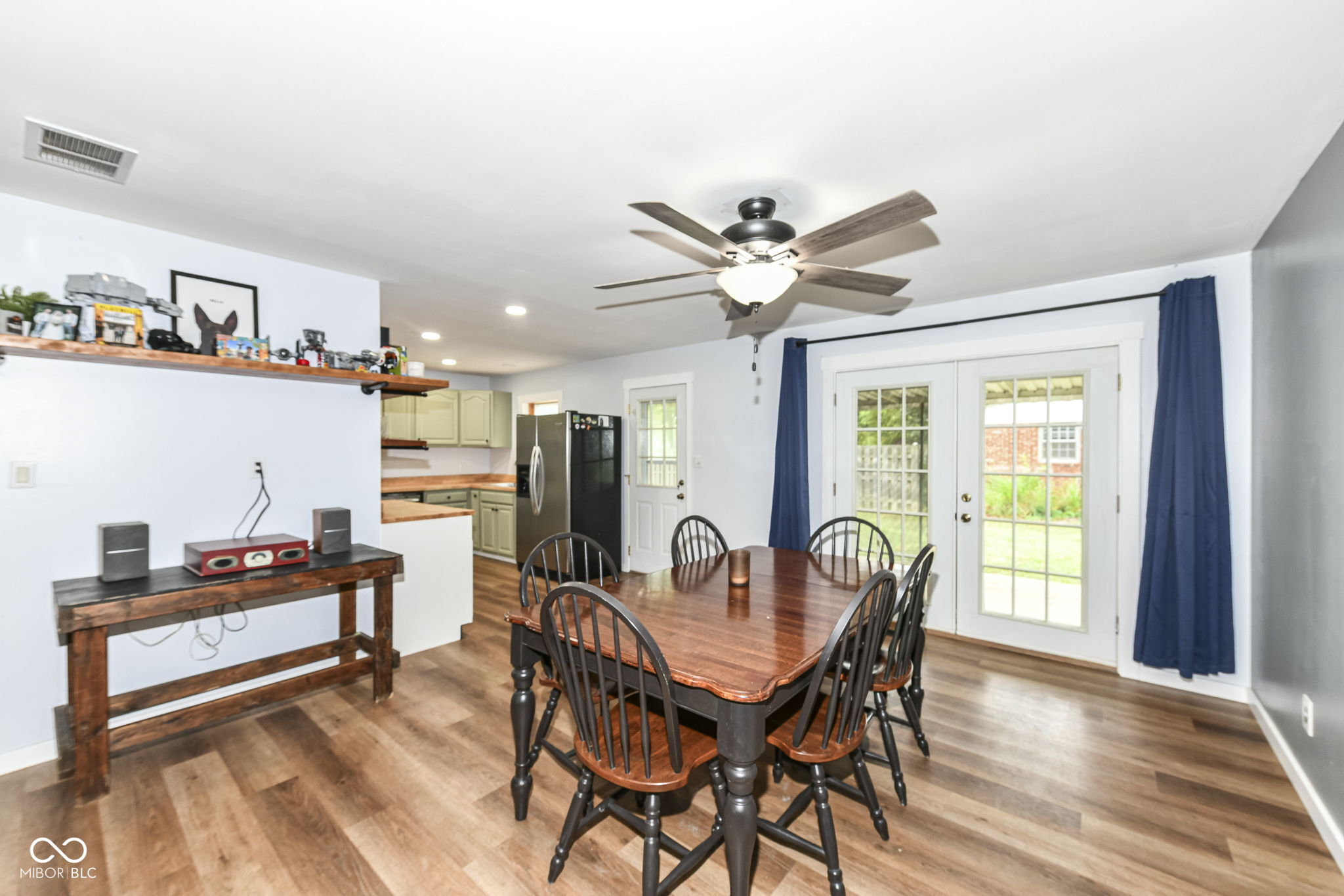 Indianapolis, Indiana 46256, United States, 3 Bedrooms Bedrooms, ,2 BathroomsBathrooms,Residential,Pending,42454