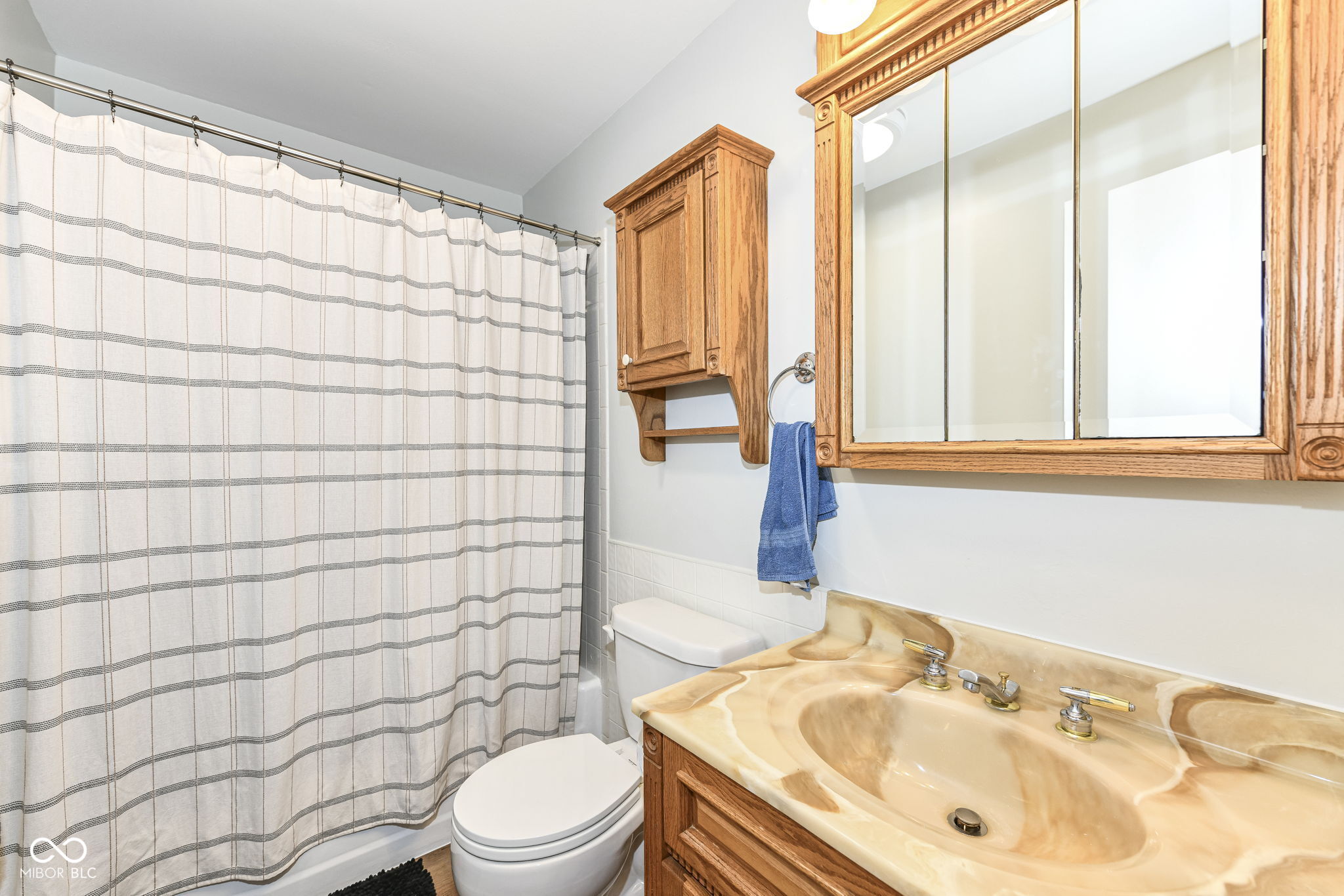 Indianapolis, Indiana 46256, United States, 3 Bedrooms Bedrooms, ,2 BathroomsBathrooms,Residential,Pending,42454