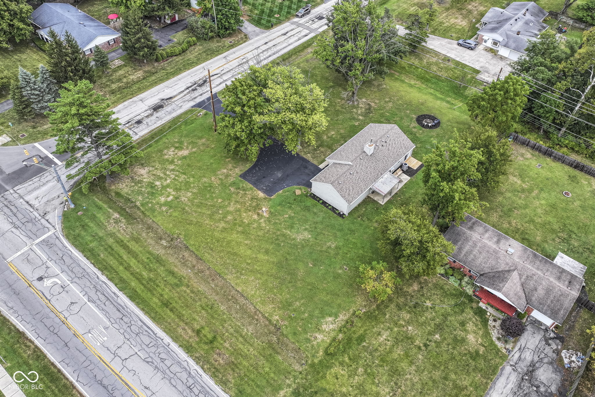 Indianapolis, Indiana 46256, United States, 3 Bedrooms Bedrooms, ,2 BathroomsBathrooms,Residential,Pending,42454