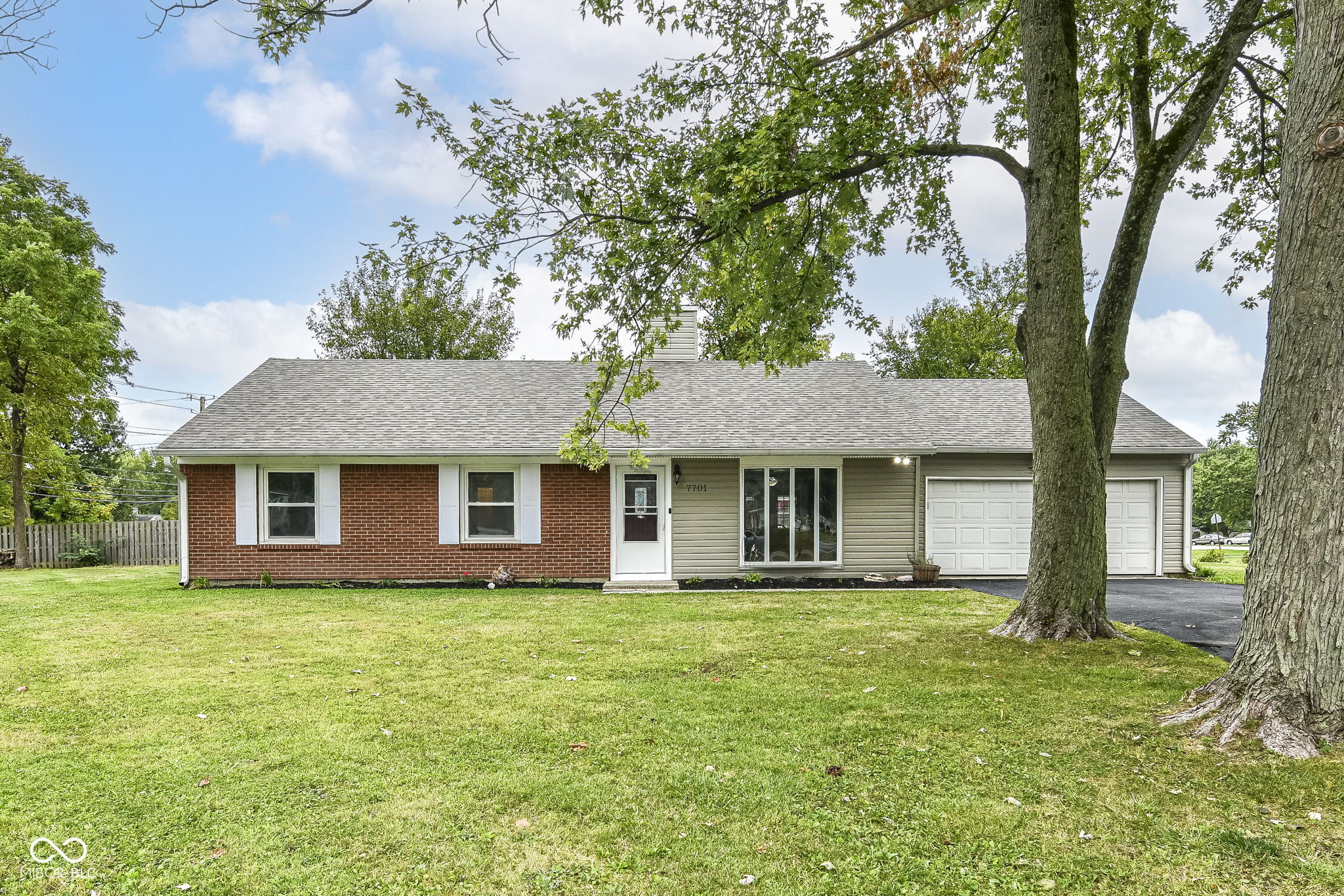 Indianapolis, Indiana 46256, United States, 3 Bedrooms Bedrooms, ,2 BathroomsBathrooms,Residential,Pending,42454