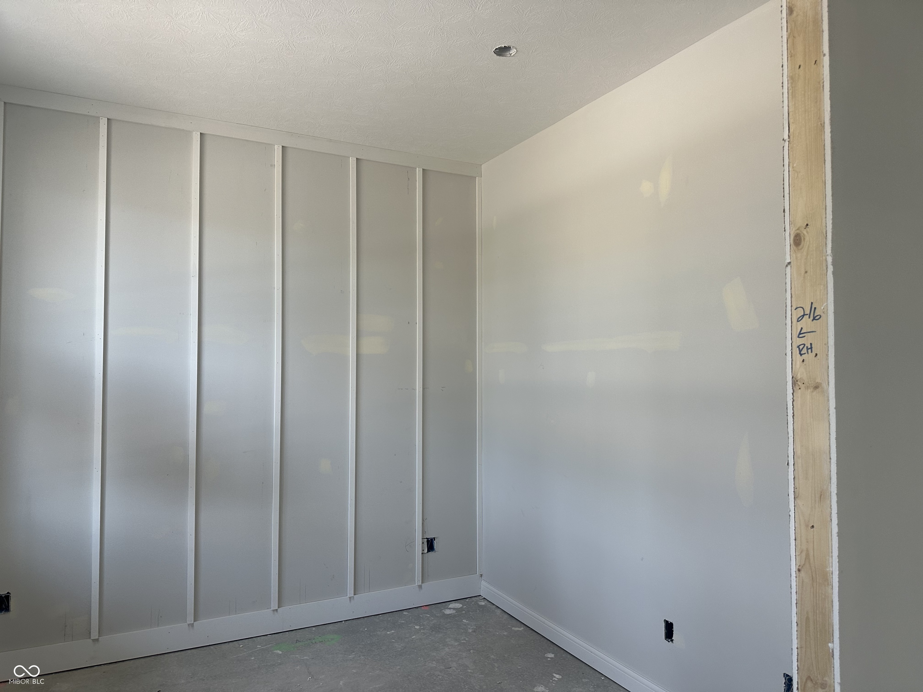 5589 Gaston Road