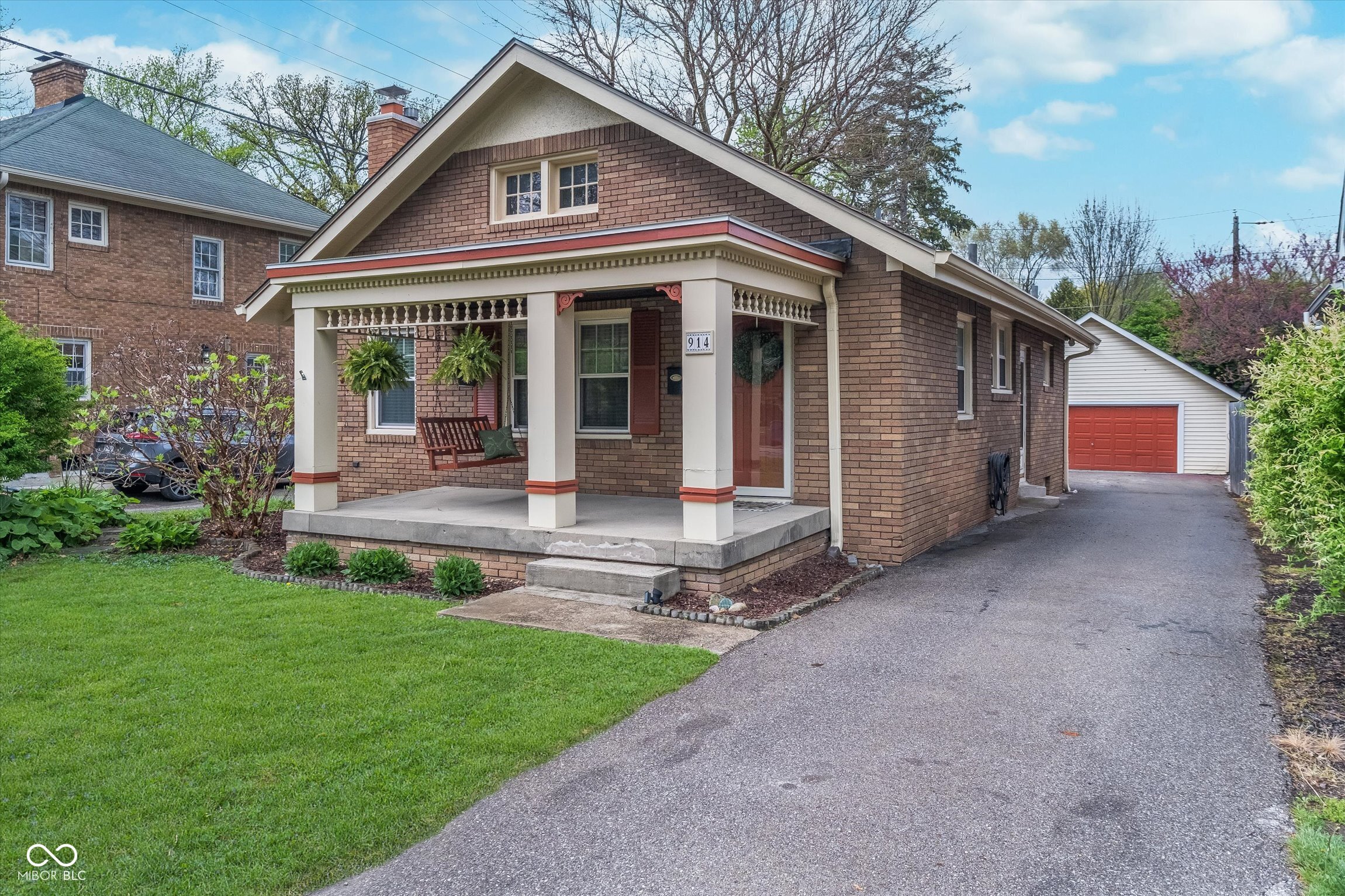 914 Kessler Blvd E Drive