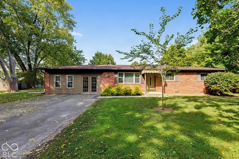 Photo of 8440 W 88th Street, Indianapolis, IN 46278 (MLS # 22130232)