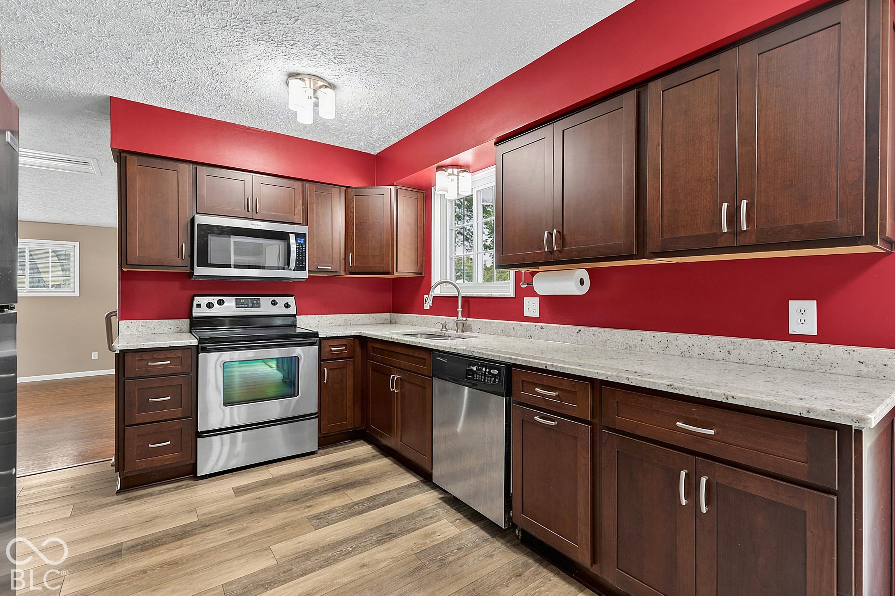 8440 W 88th Street