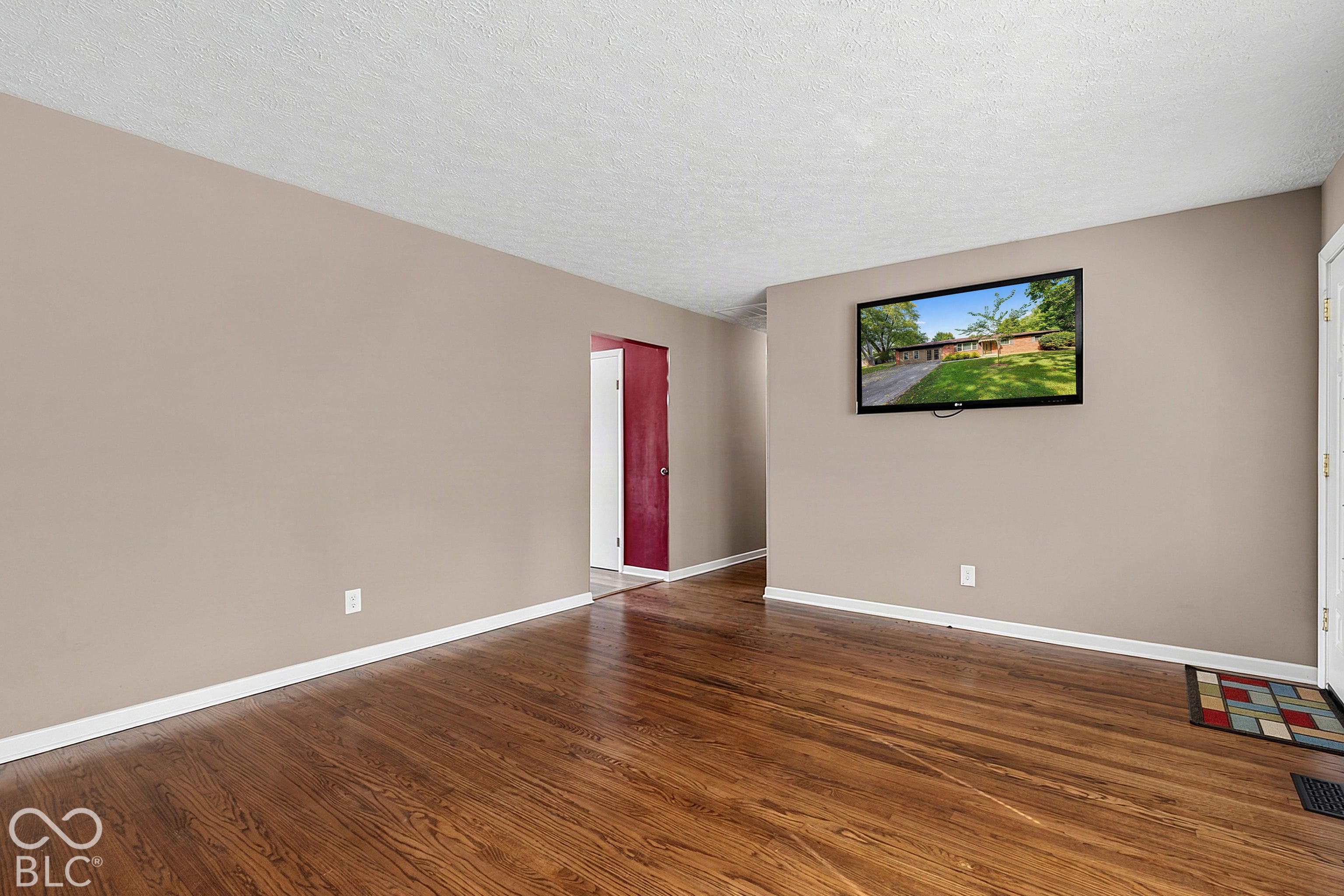 8440 W 88th Street