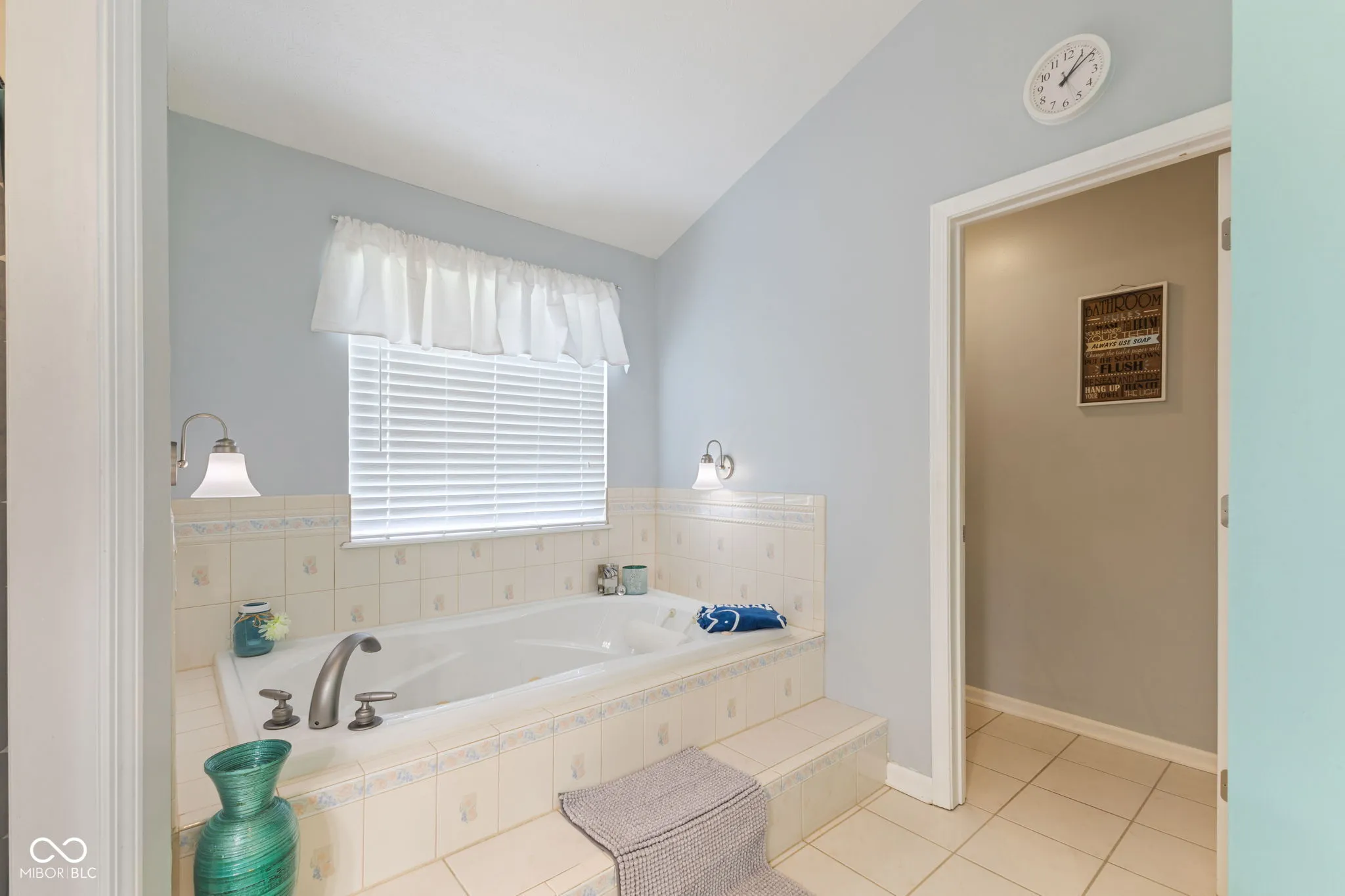 Greenfield, Indiana 46140, United States, 3 Bedrooms Bedrooms, ,3 BathroomsBathrooms,Residential,Active,163184