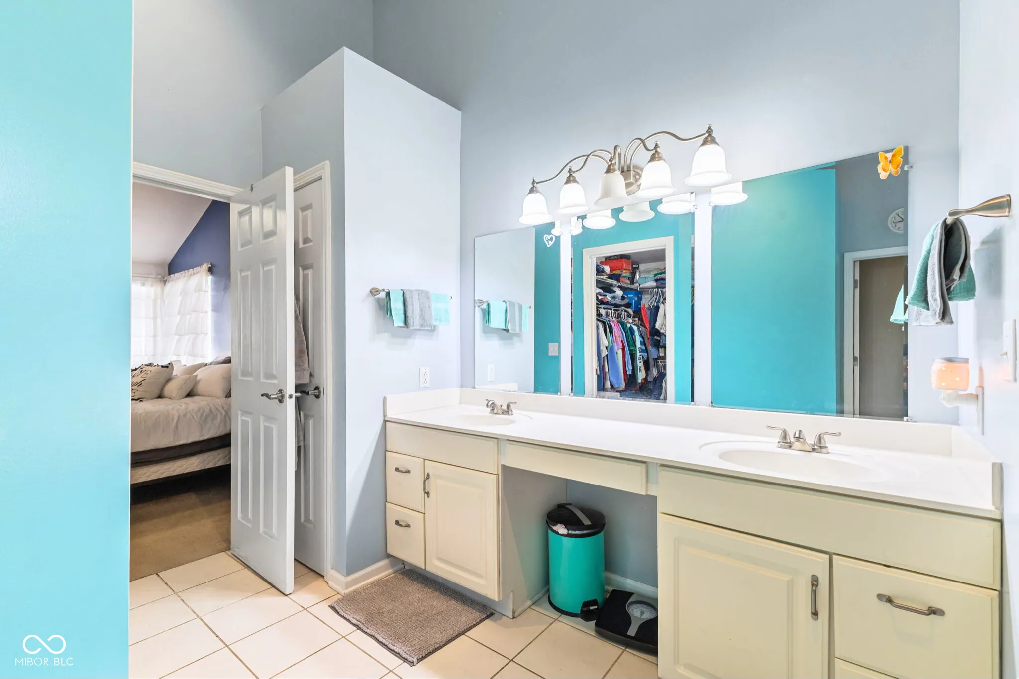 Greenfield, Indiana 46140, United States, 3 Bedrooms Bedrooms, ,3 BathroomsBathrooms,Residential,Active,163184