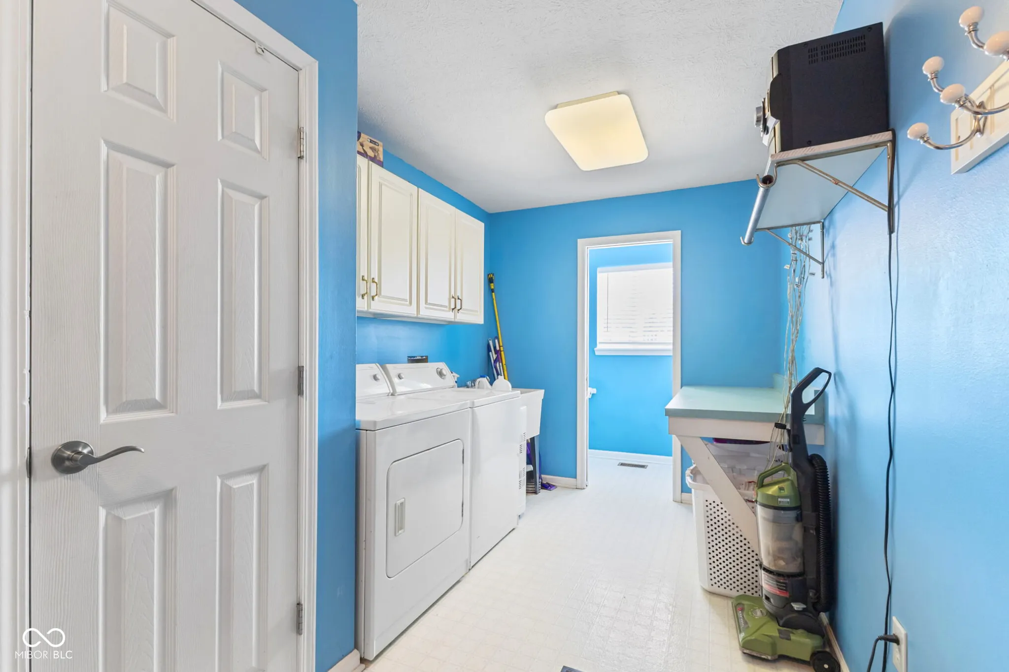 Greenfield, Indiana 46140, United States, 3 Bedrooms Bedrooms, ,3 BathroomsBathrooms,Residential,Active,163184