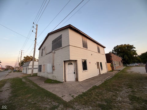 Photo of 3871 Farnsworth Street, Indianapolis, IN 46241 (MLS # 22125009)
