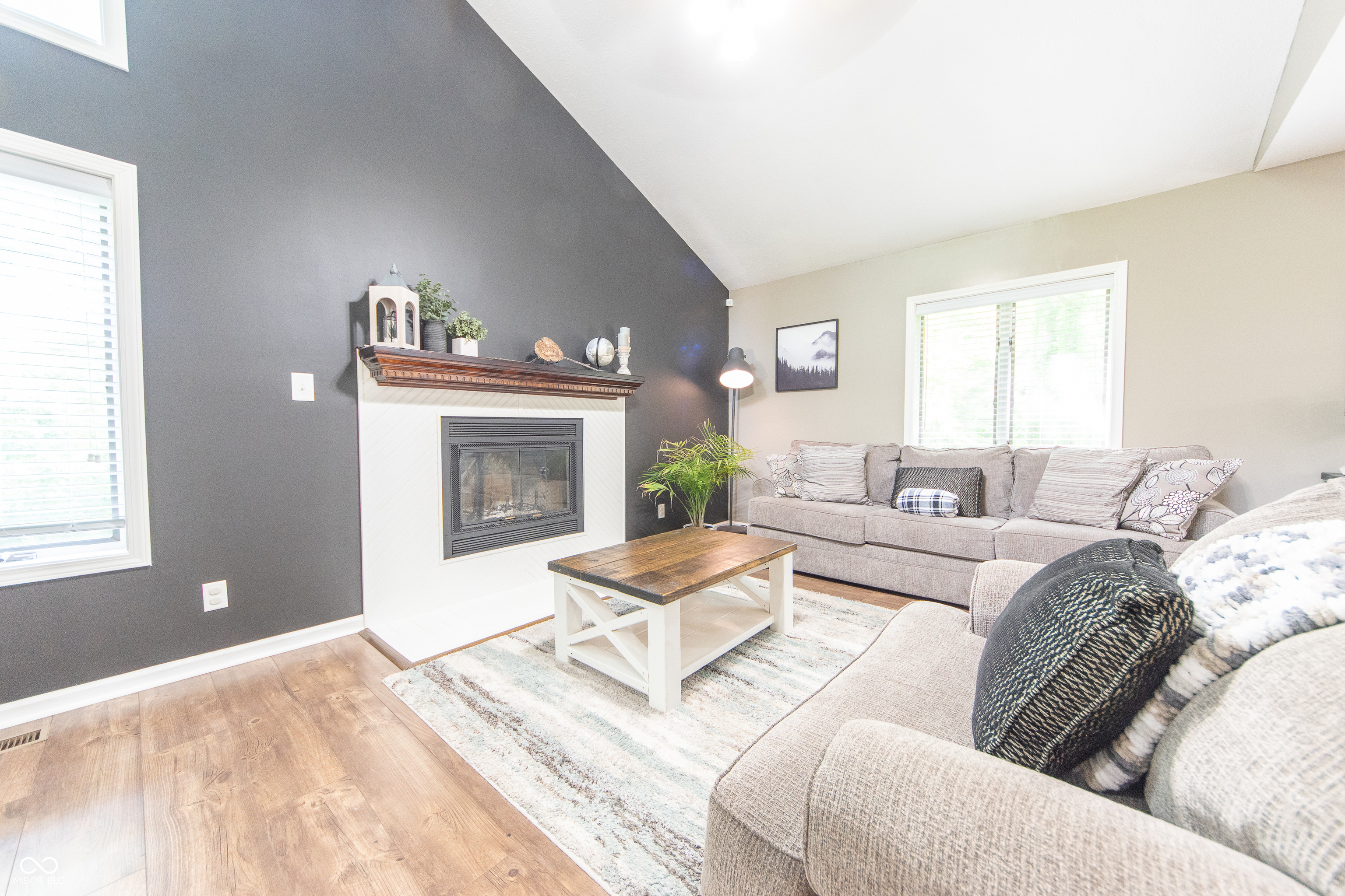 8925 W State Road 46