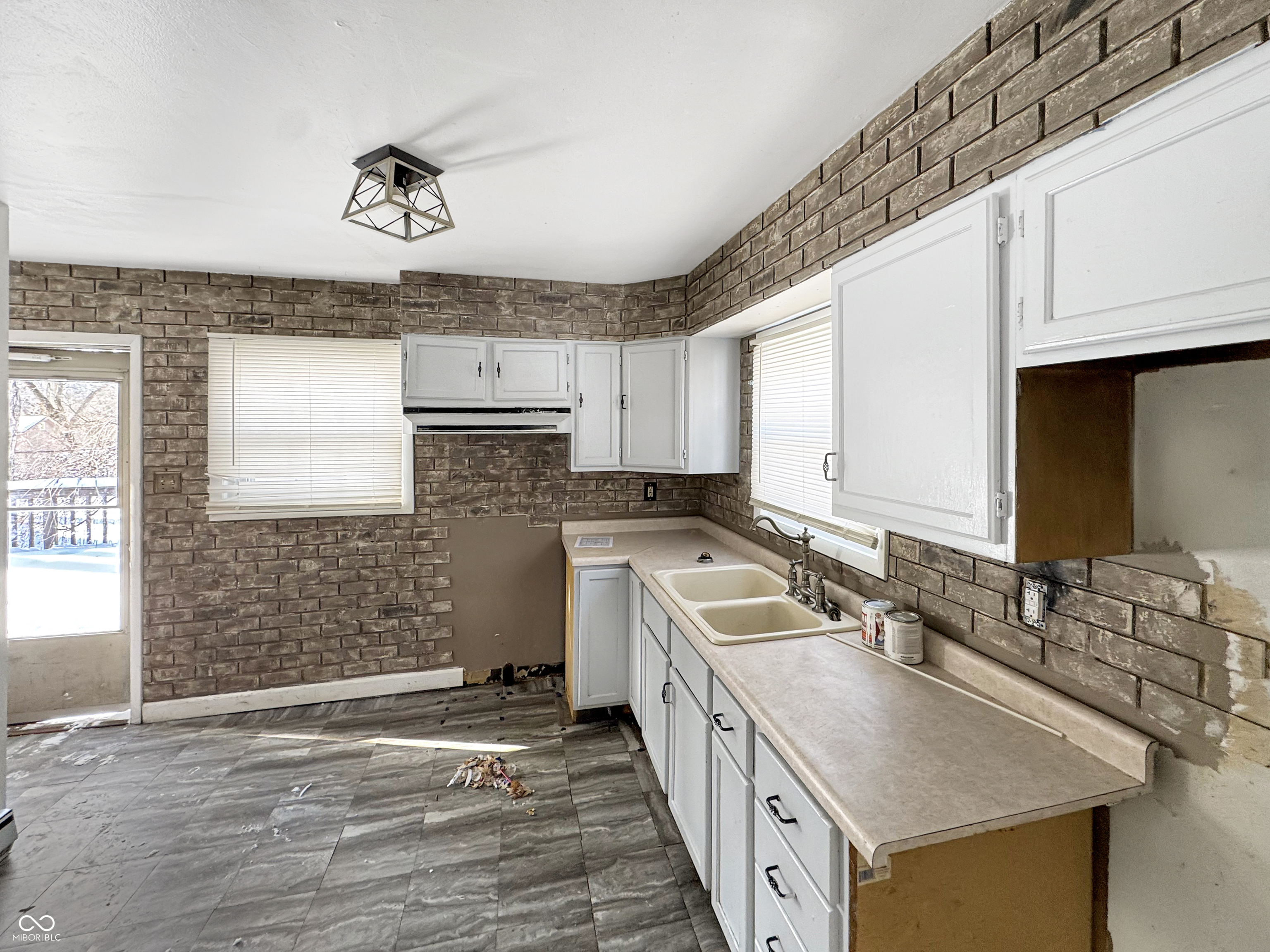 3222 S Pennsylvania Street