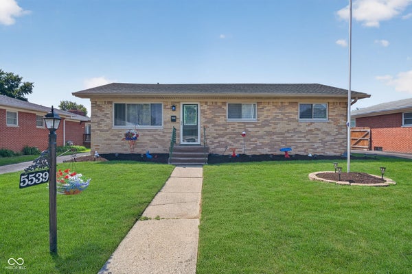 5539 MEADOWOOD DR, INDIANAPOLIS, IN 46224 - Image 53d11112fe28fec75e717c5bdb36274b/299057516