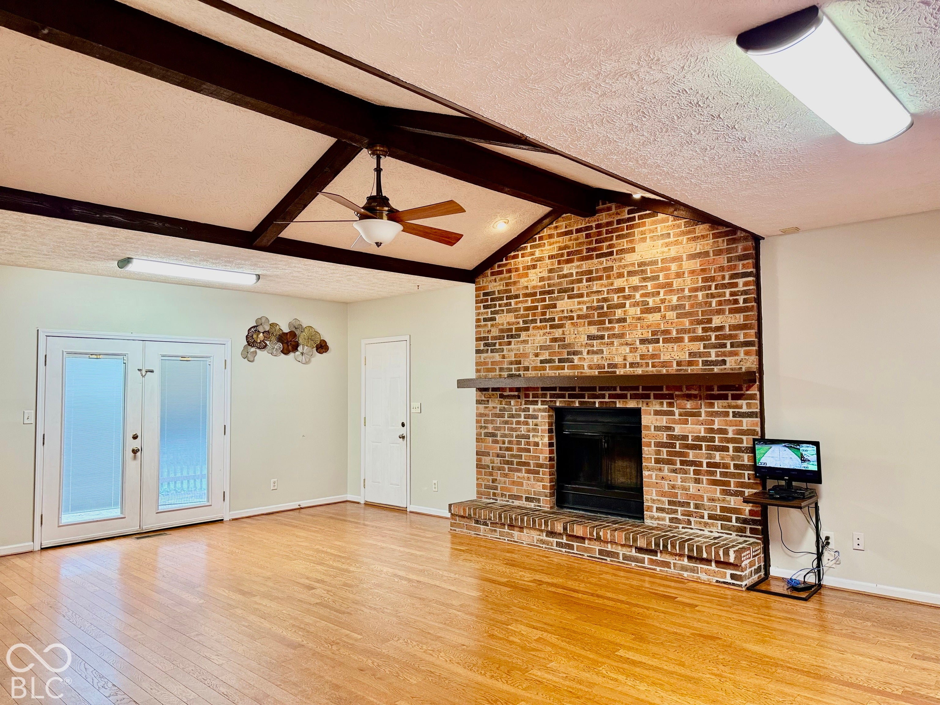 633 Pioneer Drive
