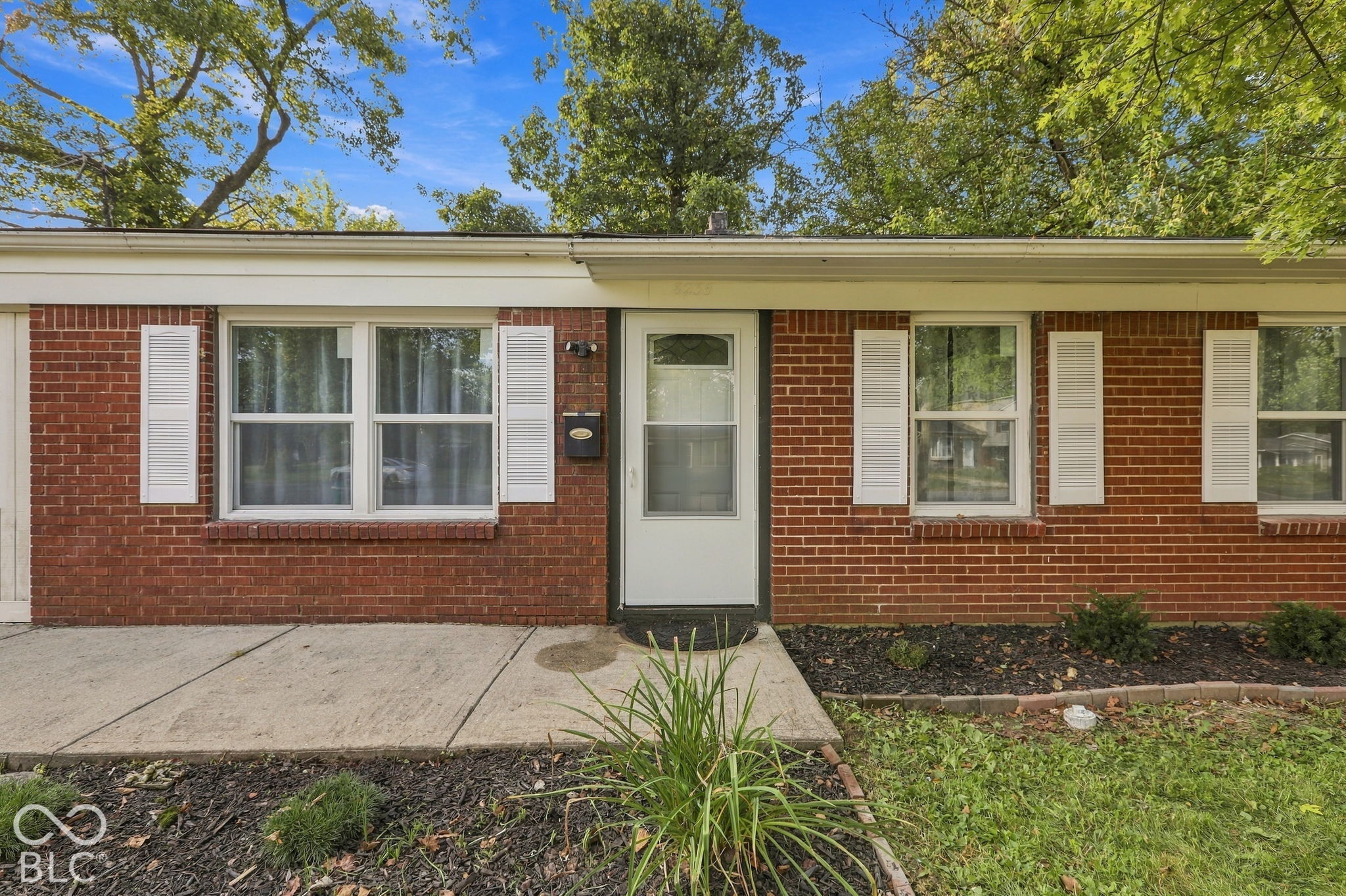 8235 Barry Road