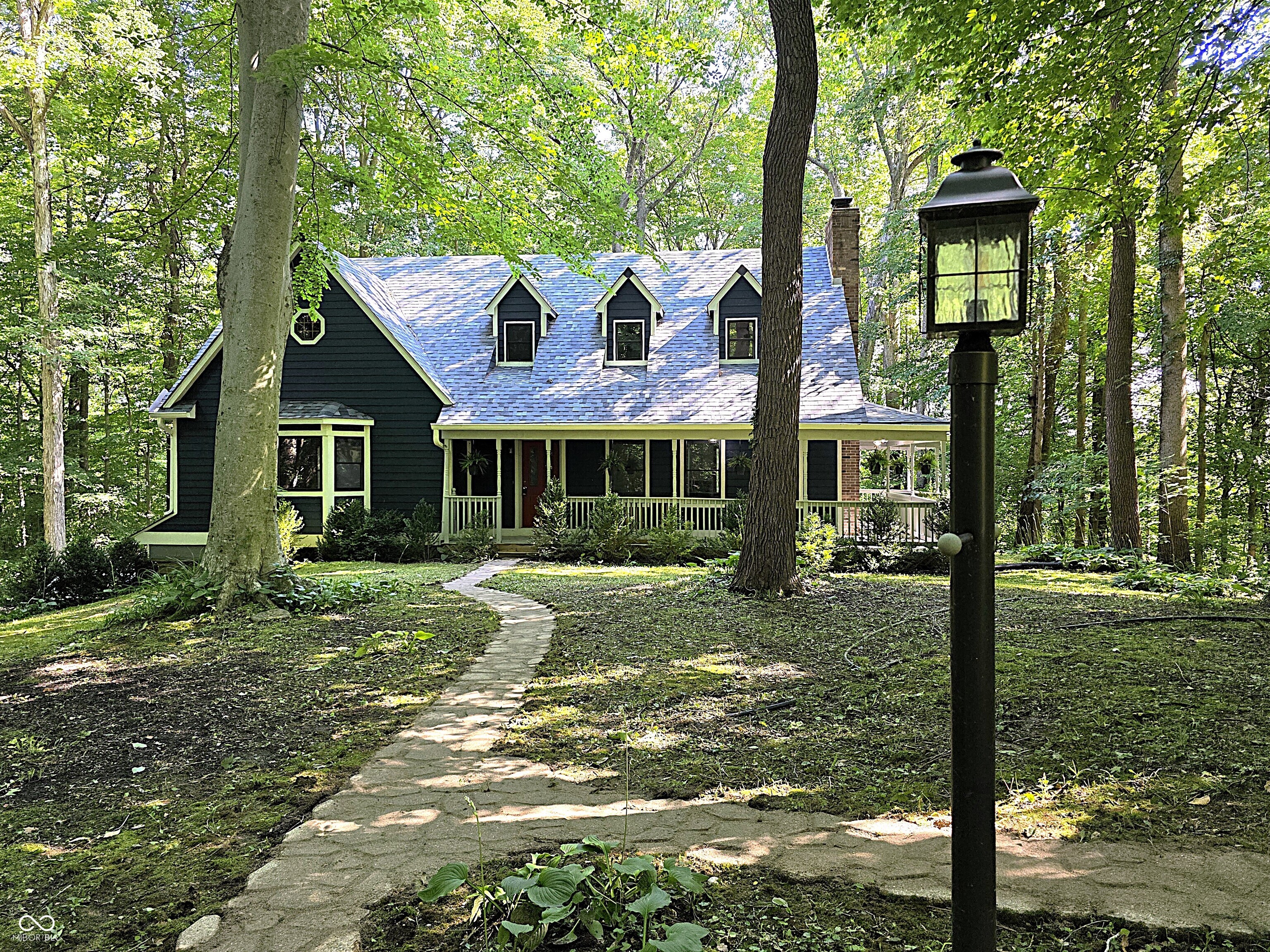293 Skyway Court