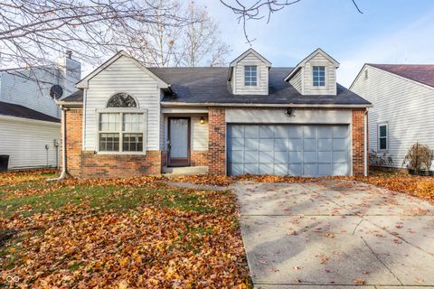 Photo of 7744 Park North Lake Drive, Indianapolis, IN 46260 (MLS # 22074715)