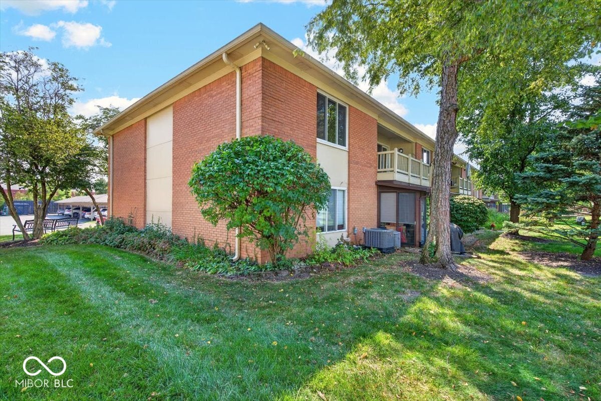 528 E Hunters Drive D