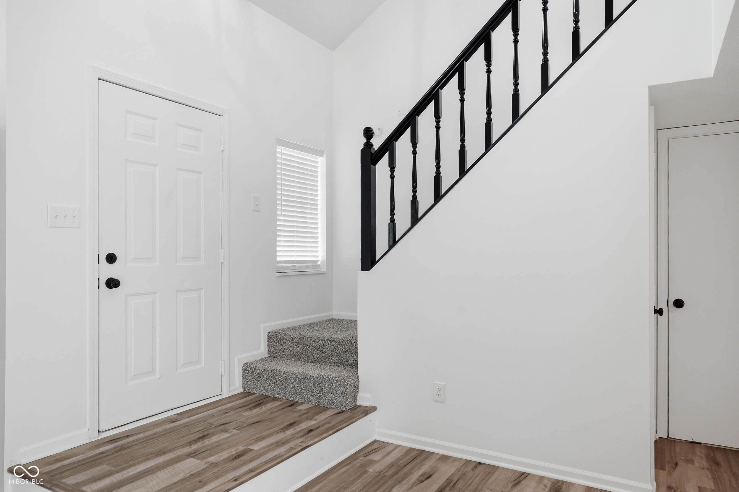 11127 Bayridge Circle W