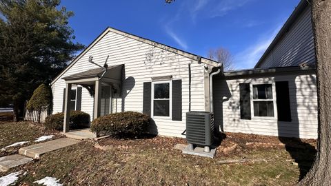 Photo of 5938 Deerwood Court, Indianapolis, IN 46254 (MLS # 22077857)