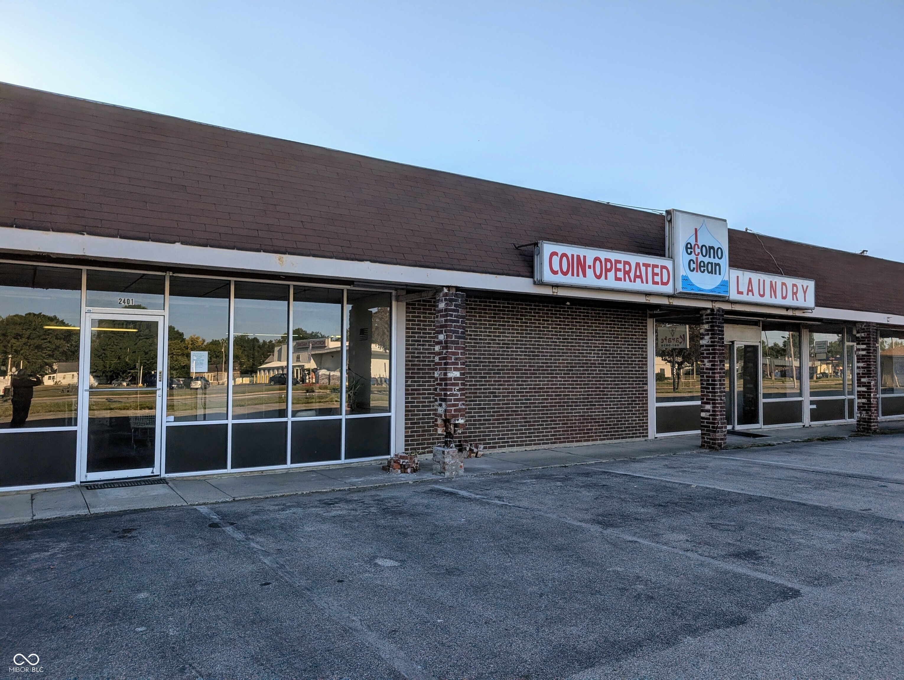 2401-2409 Broadway Street