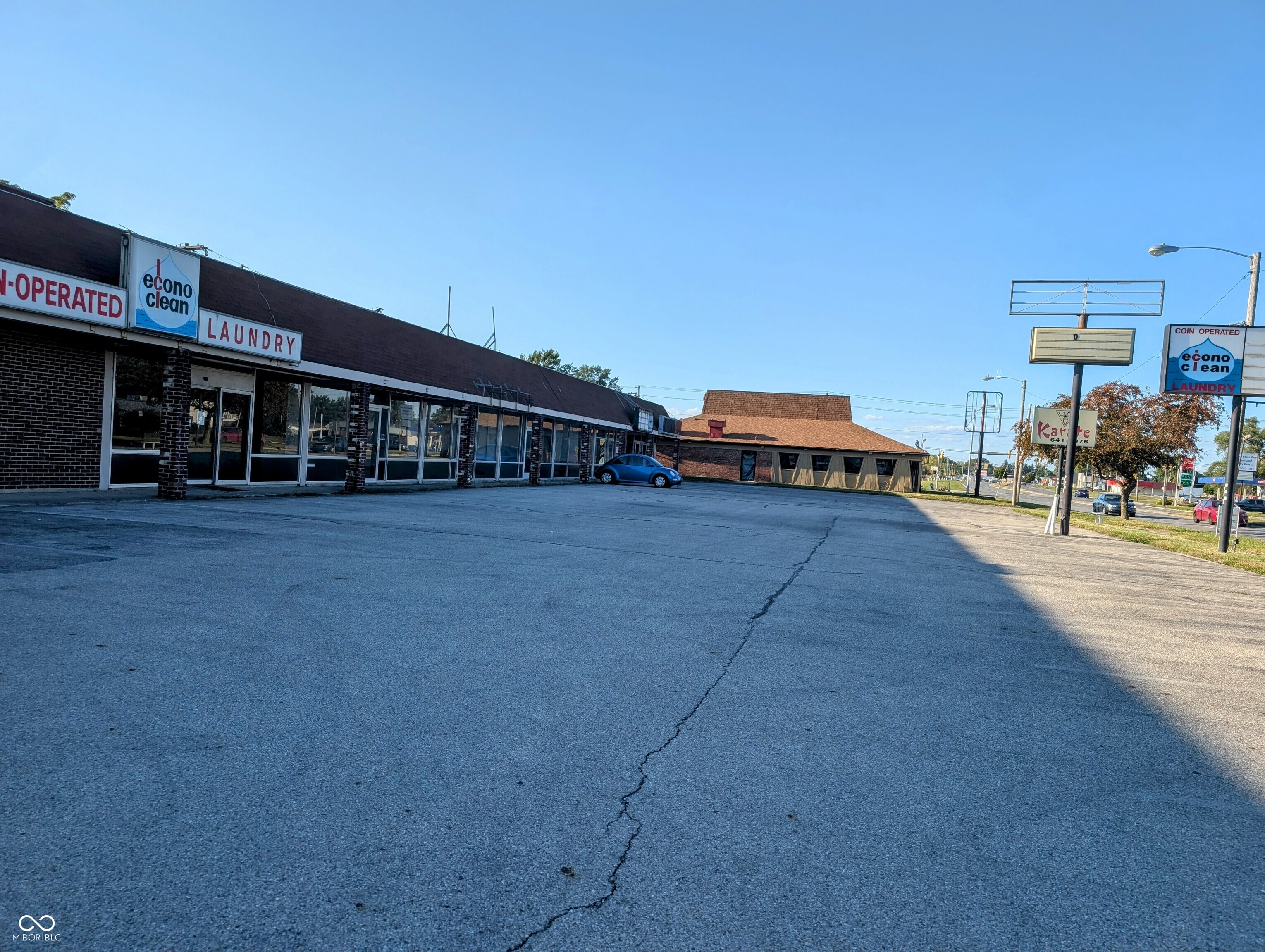 2401-2409 Broadway Street