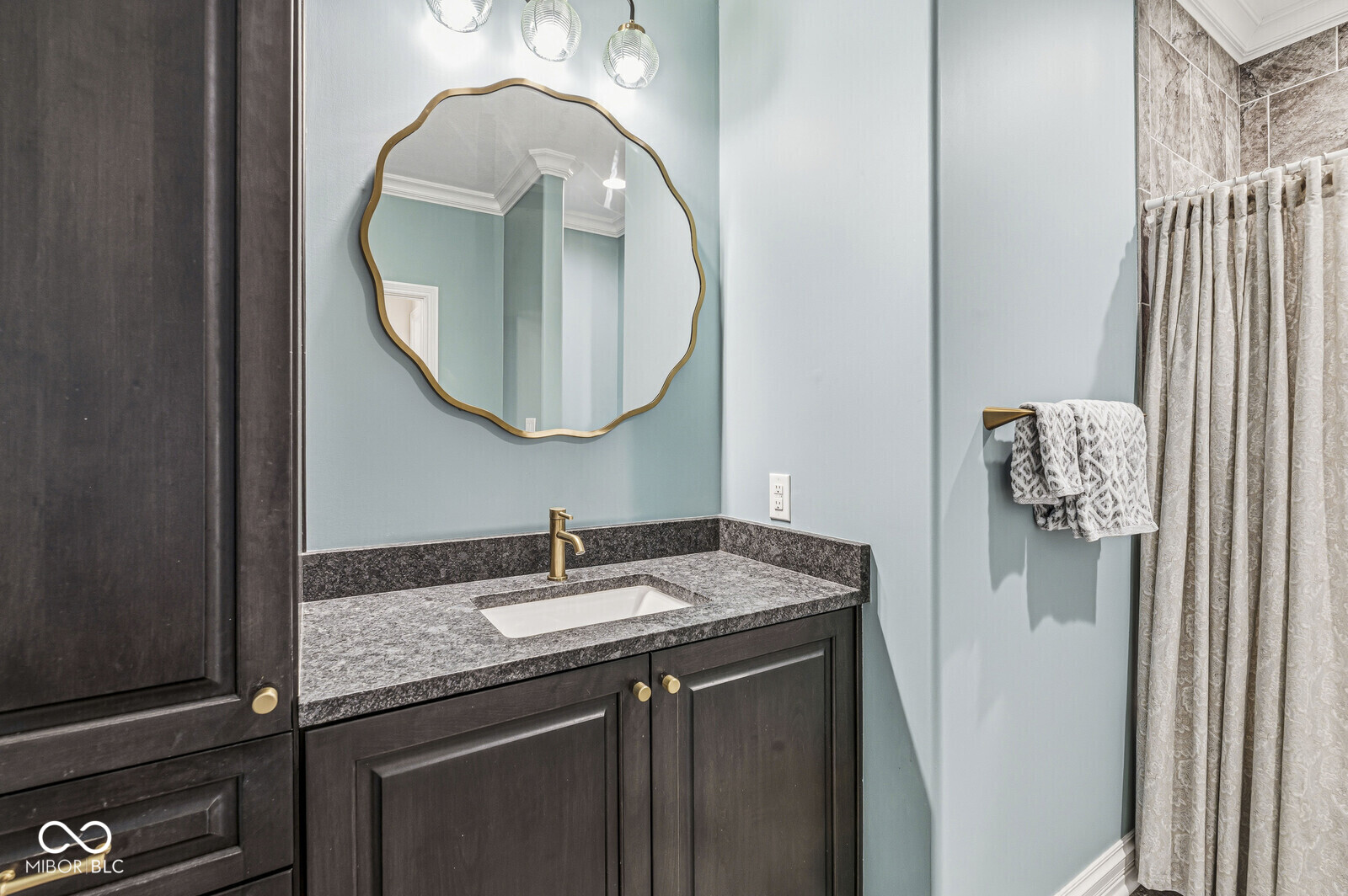 5415 Discovery Drive