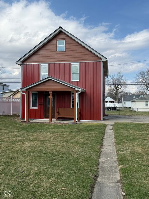 Photo of 504 W Washington Street, Alexandria, IN 46001 (MLS # 22087846)