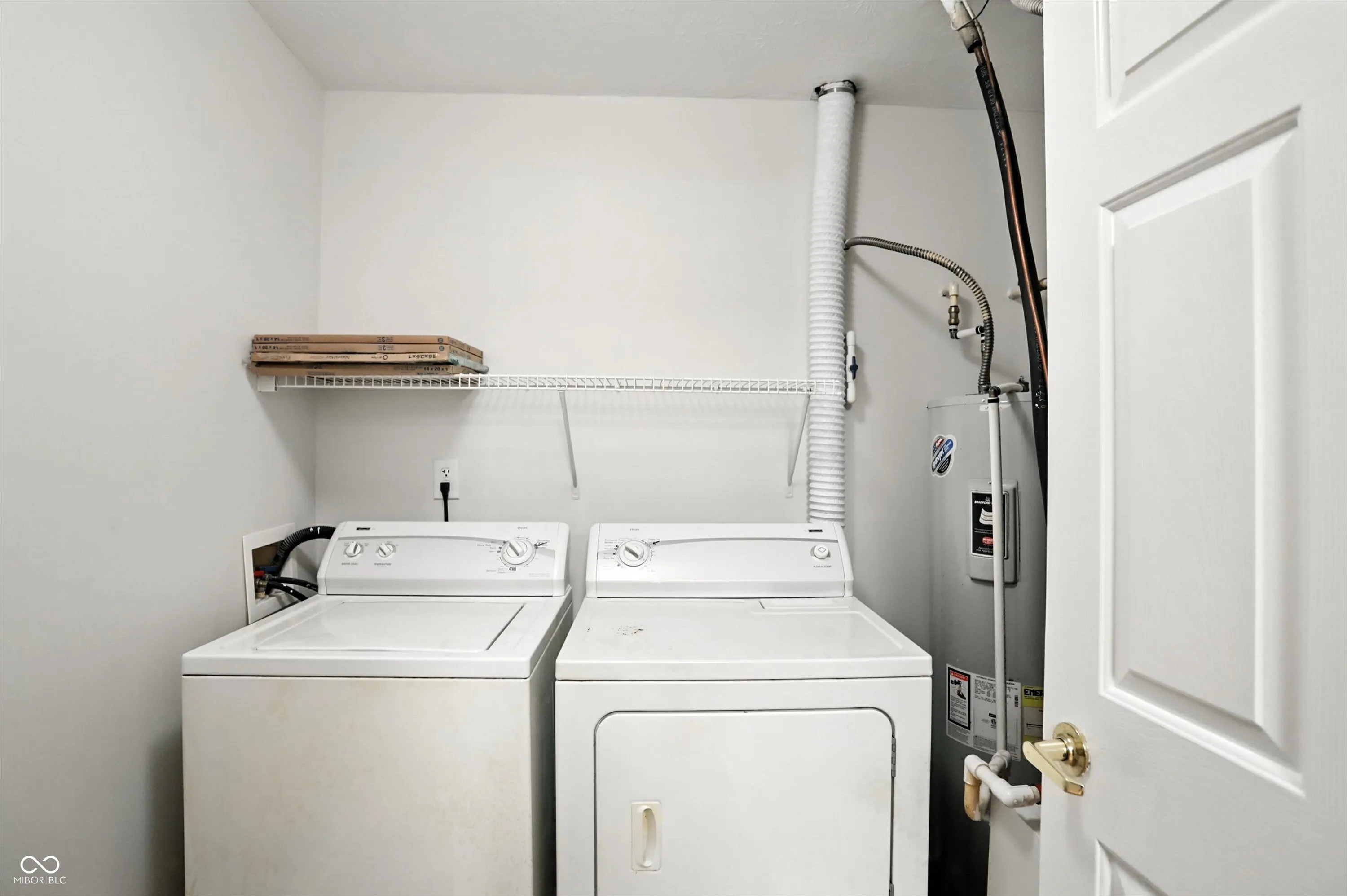 Indianapolis, Indiana 46237, United States, 2 Bedrooms Bedrooms, ,2 BathroomsBathrooms,Residential,Pending,156580