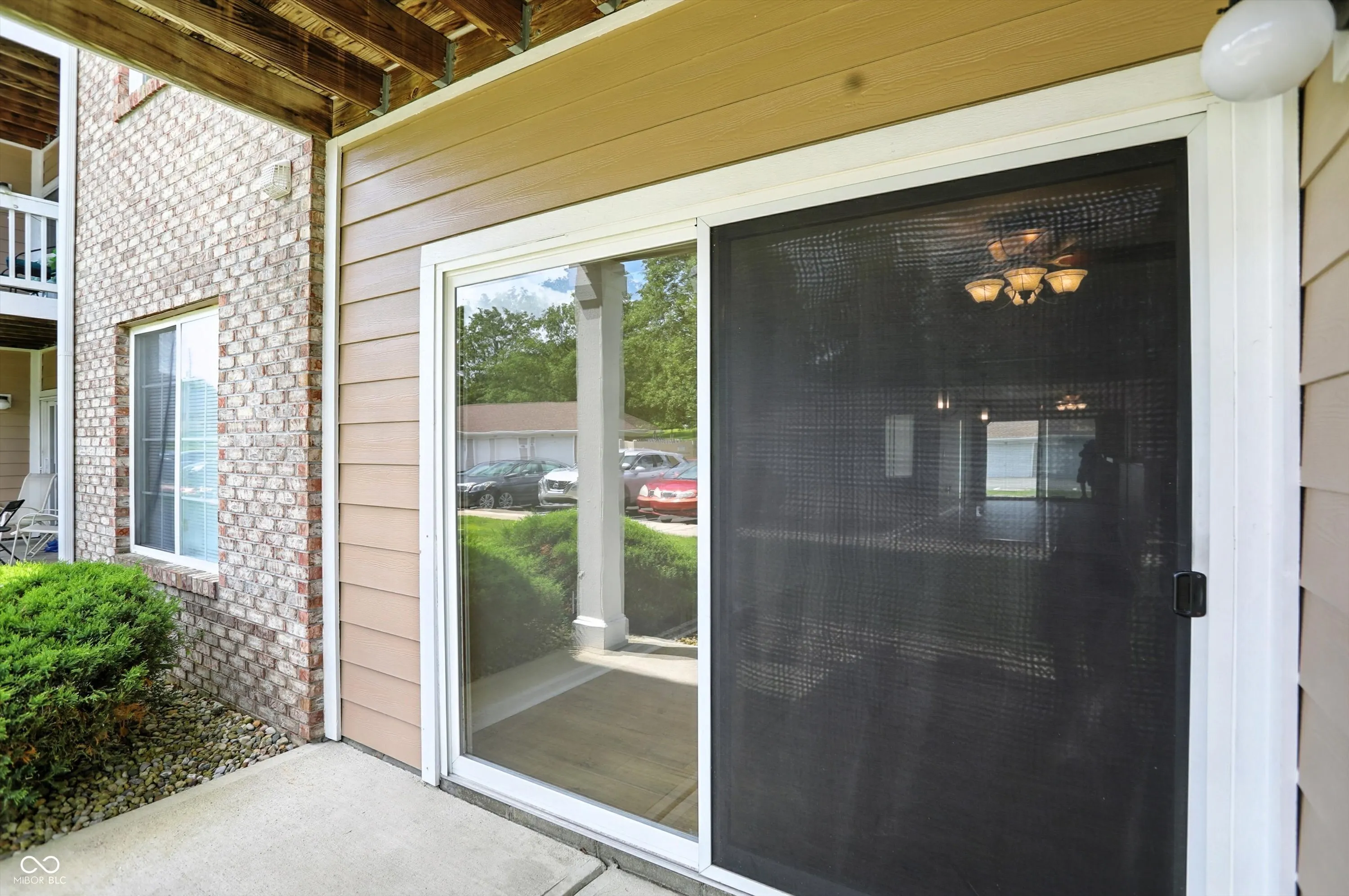 Indianapolis, Indiana 46237, United States, 2 Bedrooms Bedrooms, ,2 BathroomsBathrooms,Residential,Pending,156580