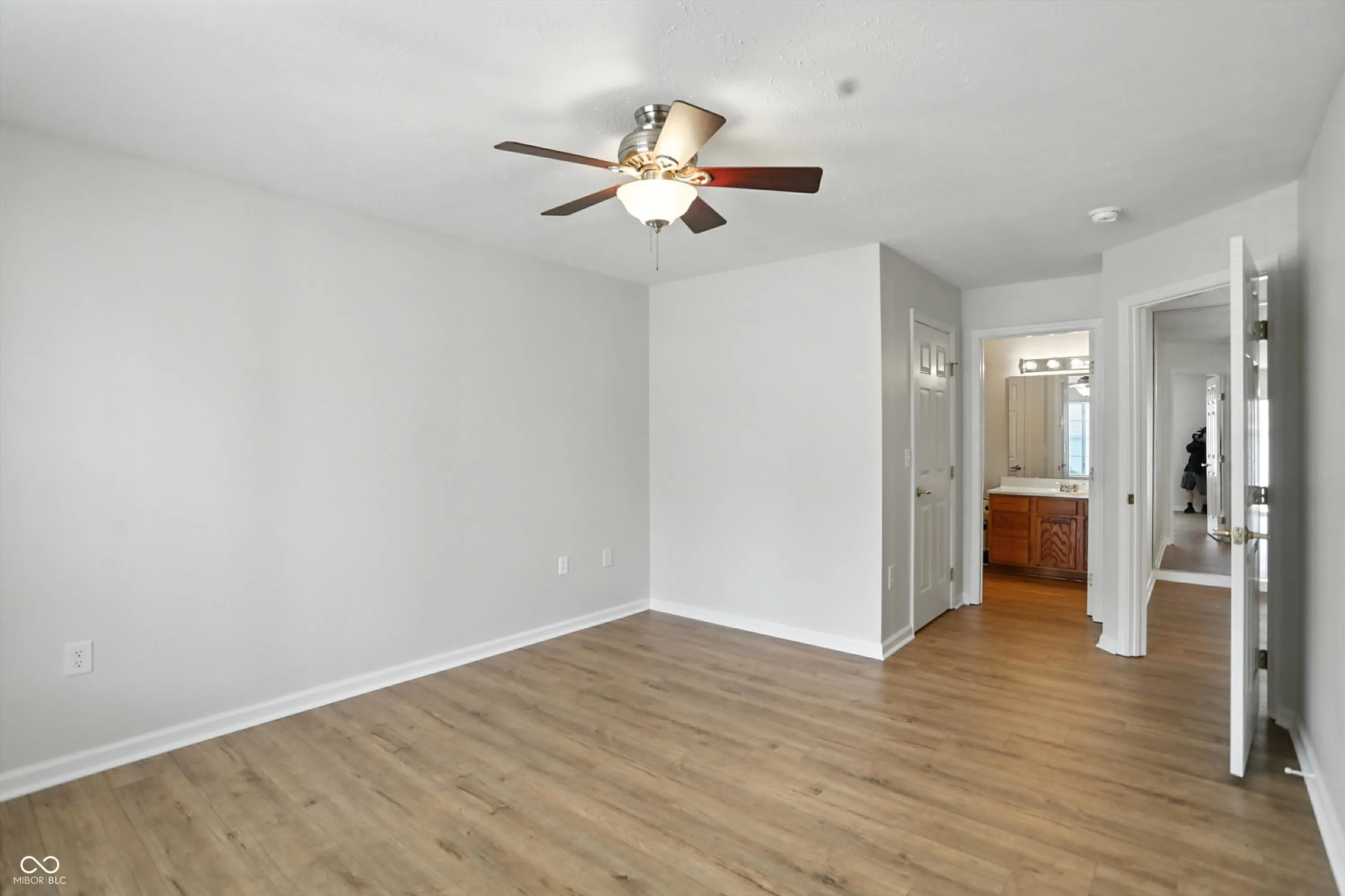 Indianapolis, Indiana 46237, United States, 2 Bedrooms Bedrooms, ,2 BathroomsBathrooms,Residential,Pending,156580