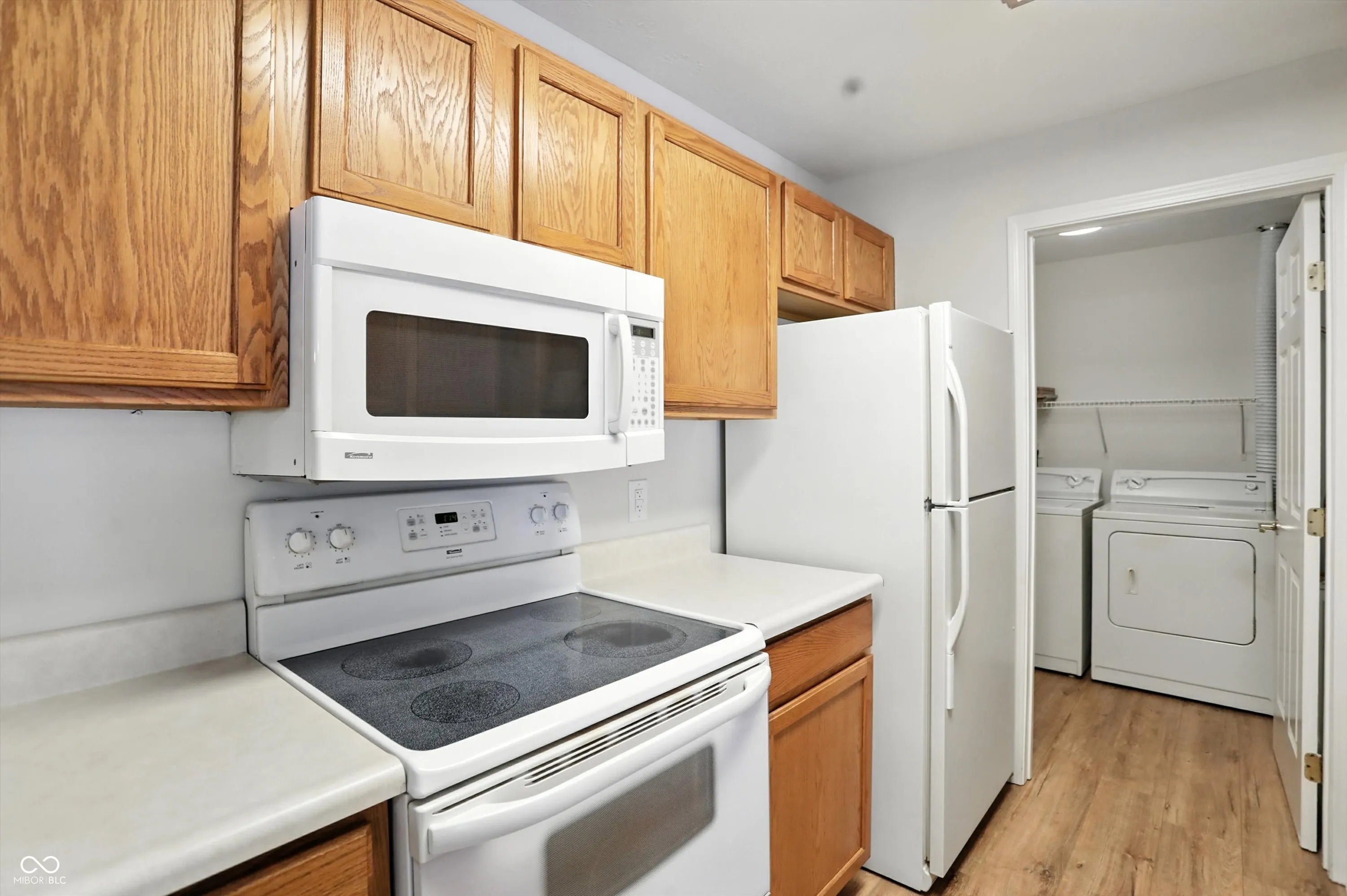 Indianapolis, Indiana 46237, United States, 2 Bedrooms Bedrooms, ,2 BathroomsBathrooms,Residential,Pending,156580