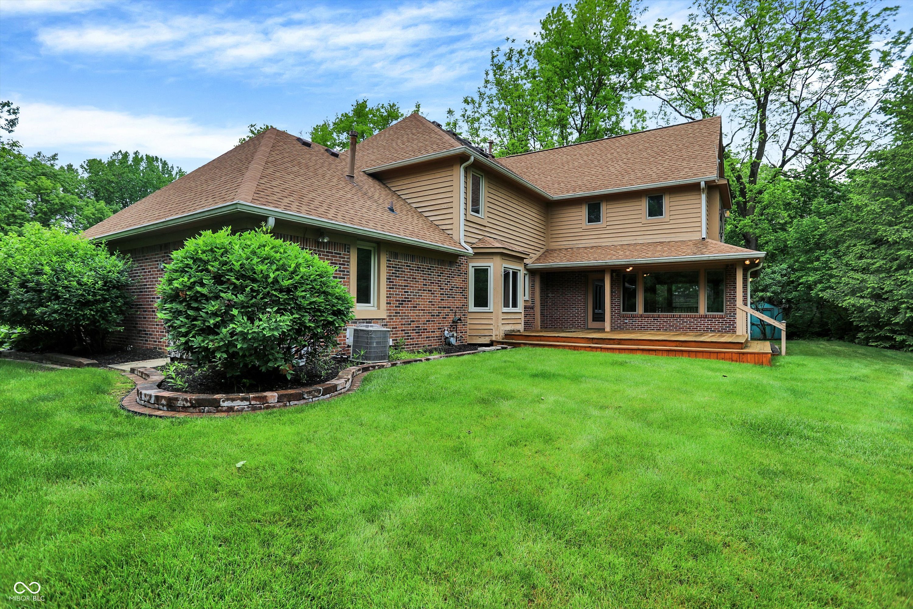 11469 Woodview Court