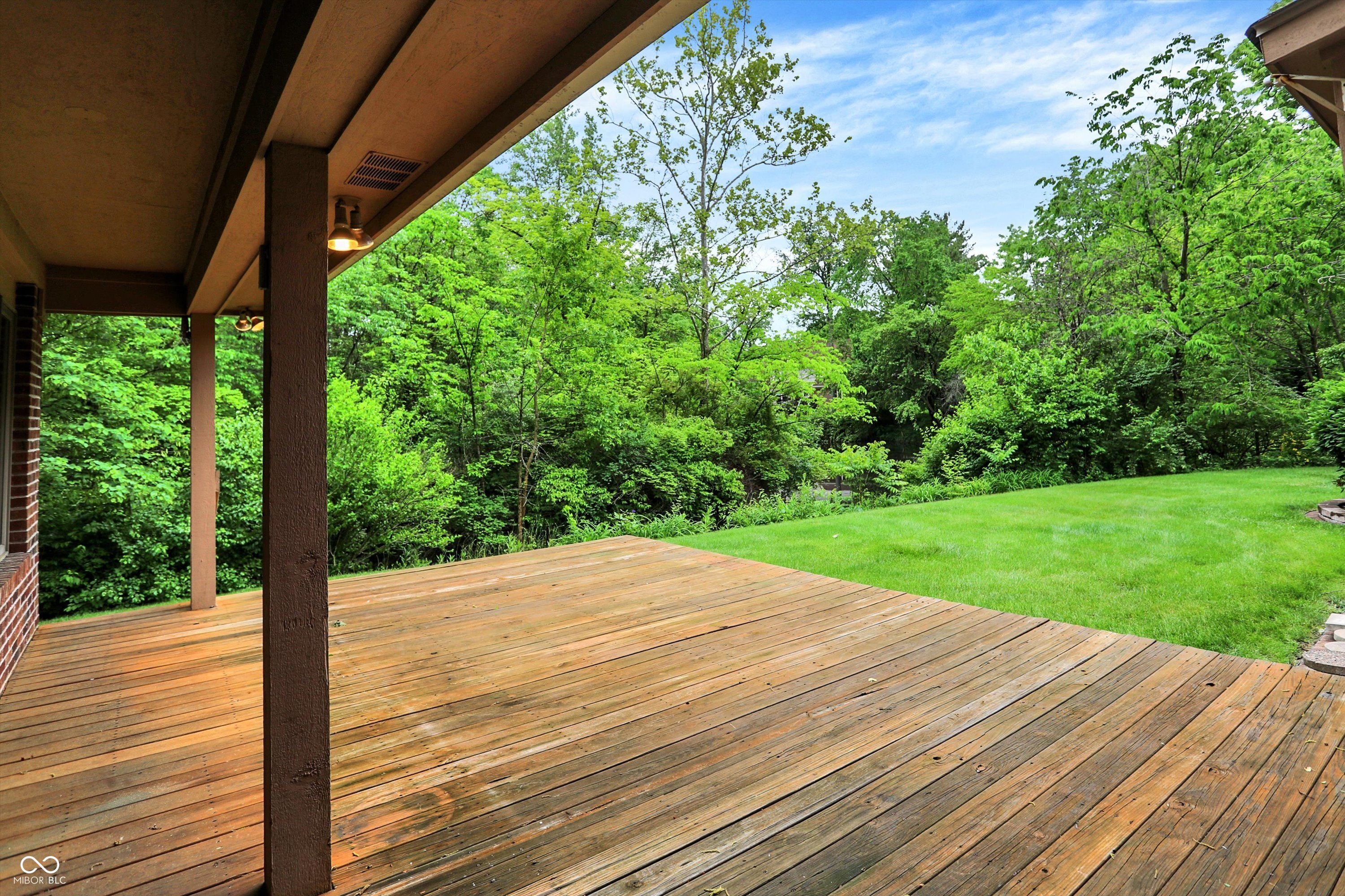 11469 Woodview Court