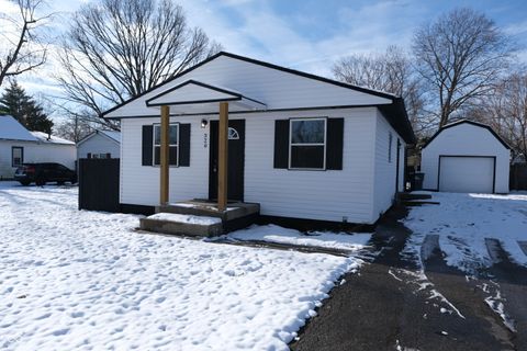 Photo of 320 S Roena Street, Indianapolis, IN 46241 (MLS # 22075576)