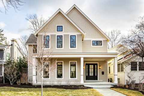 Photo of 4335 Central Avenue, Indianapolis, IN 46205 (MLS # 22083757)