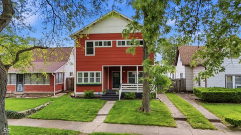 Photo of 915 E Pleasant Run Parkway South Drive, Indianapolis, IN 46203 (MLS # 22101984)