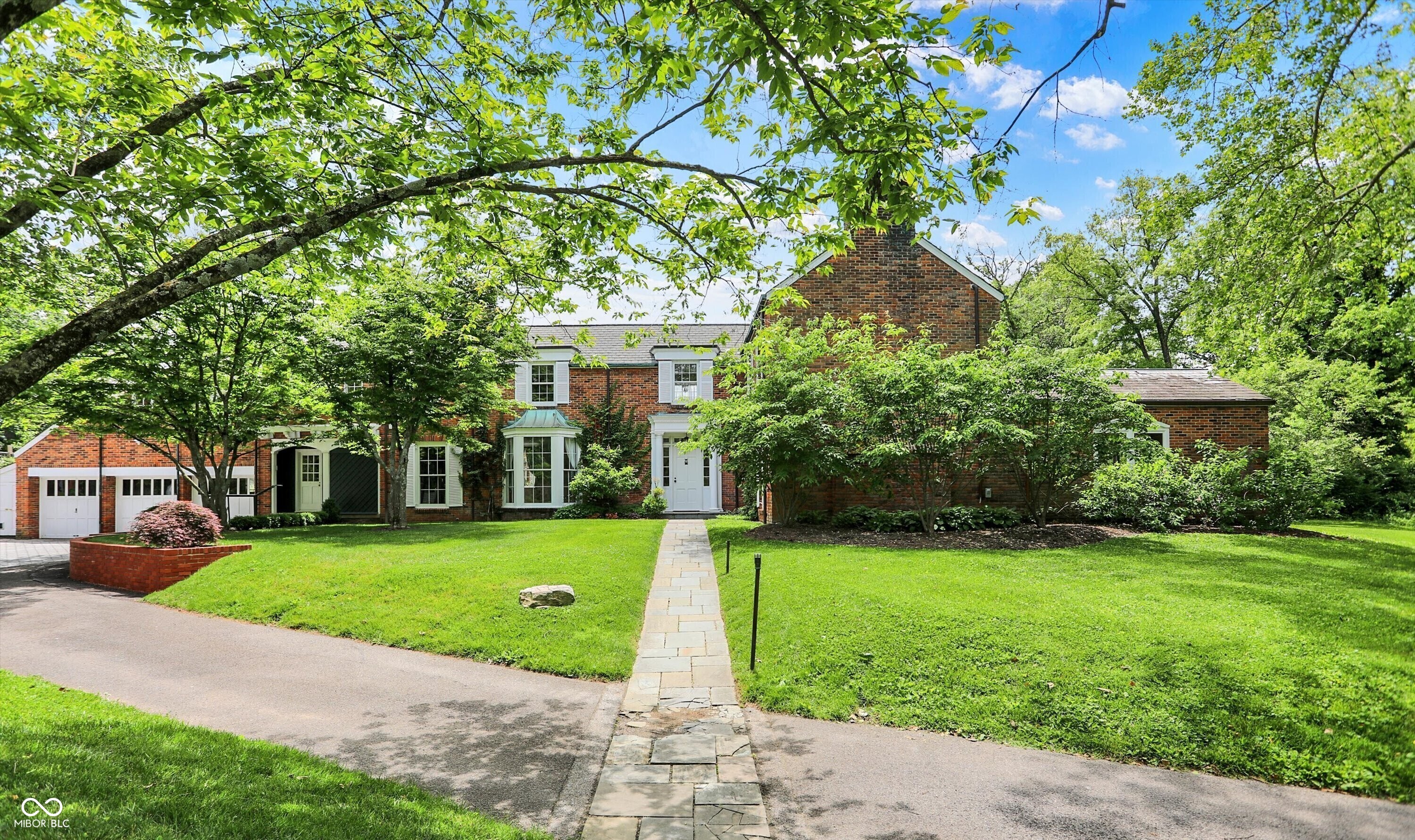 2505 Riverside Drive