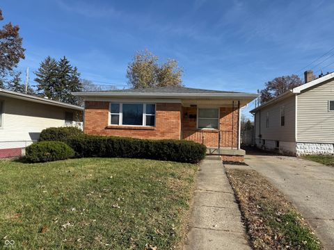 Photo of 4257 Weaver Avenue, Indianapolis, IN 46227 (MLS # 22073321)