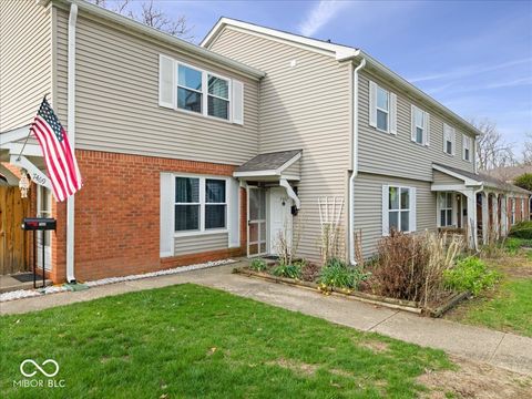 Photo of 7467 Woodshire Place, Indianapolis, IN 46217 (MLS # 22093355)