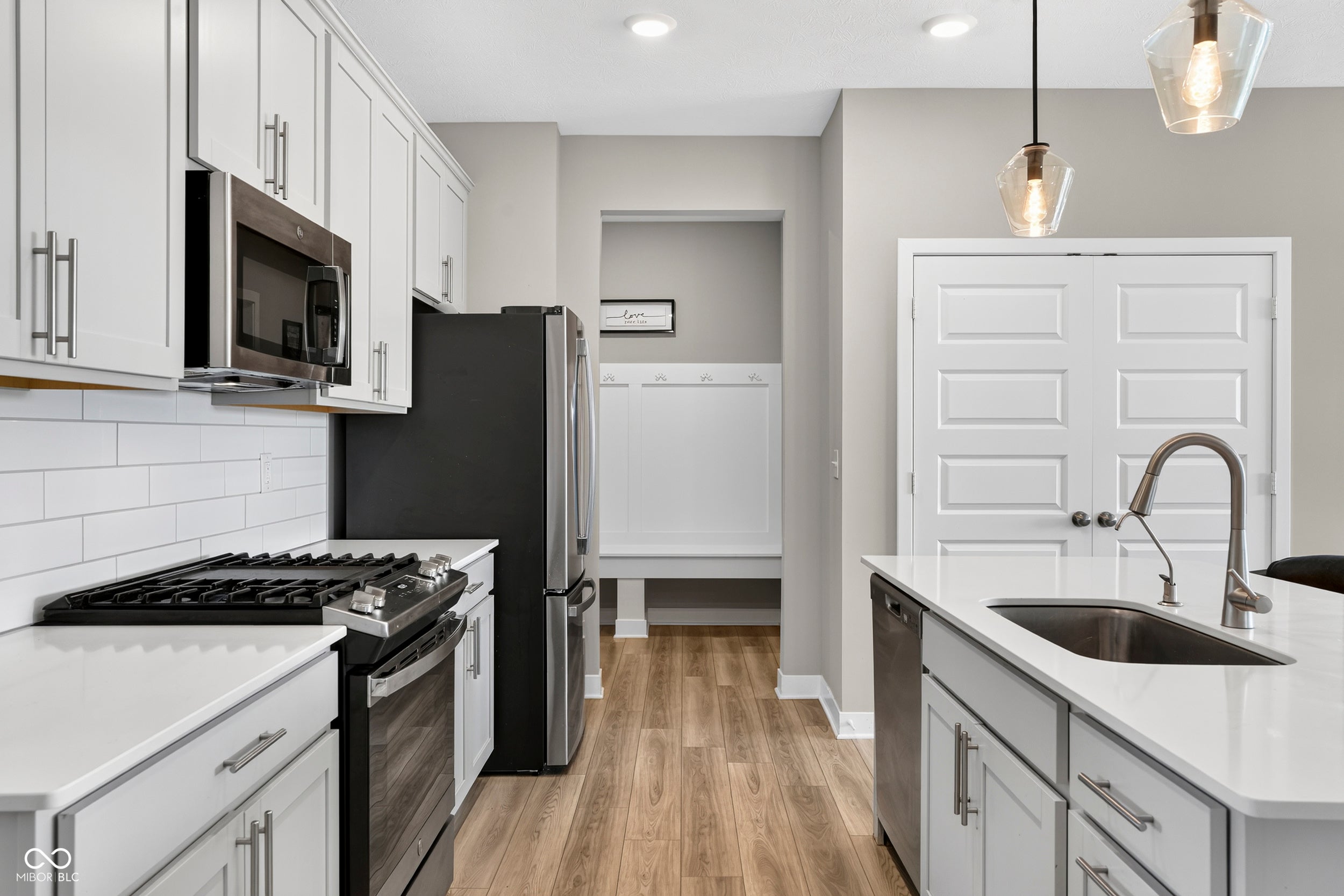 9703 Parkhurst Crossing