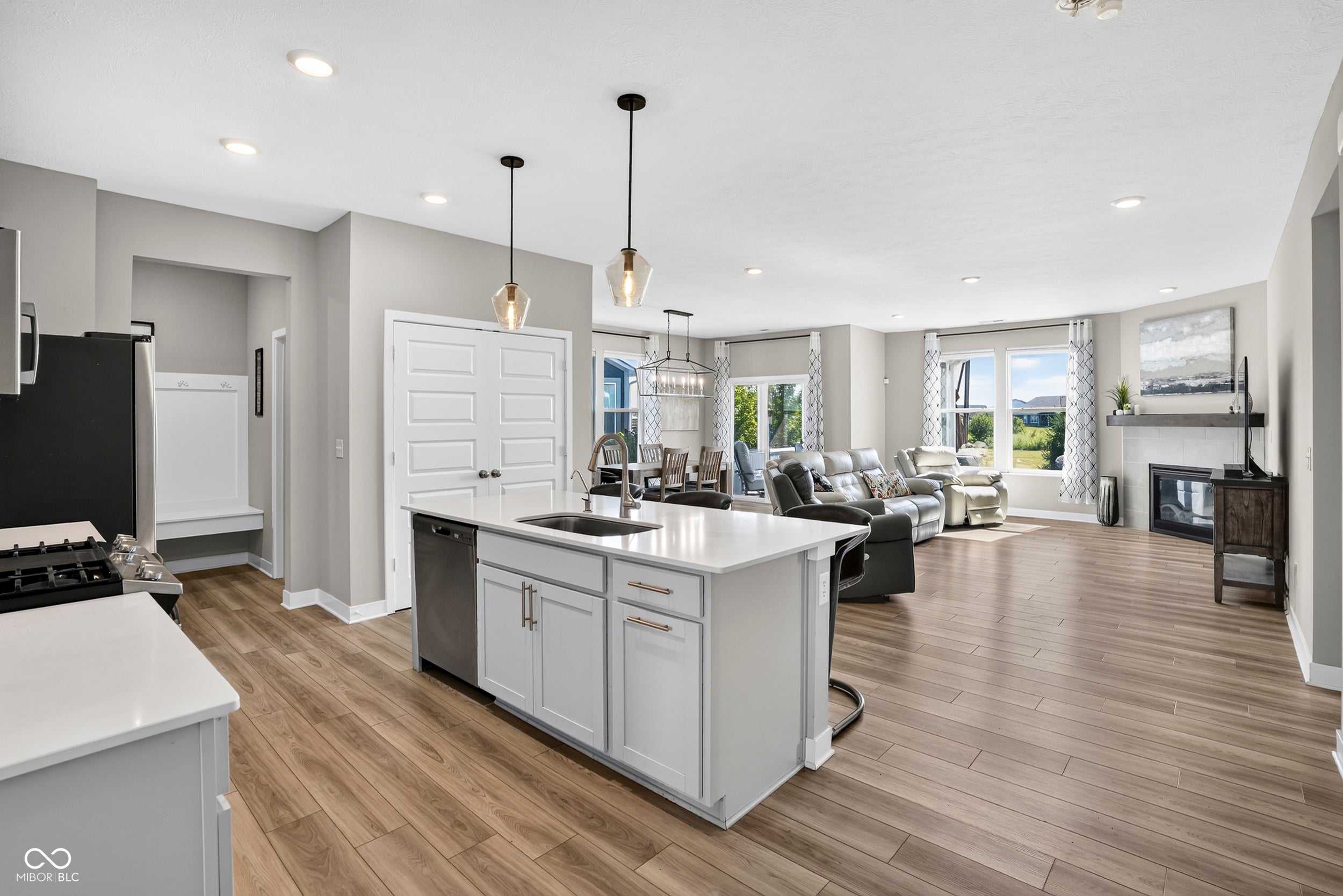 9703 Parkhurst Crossing