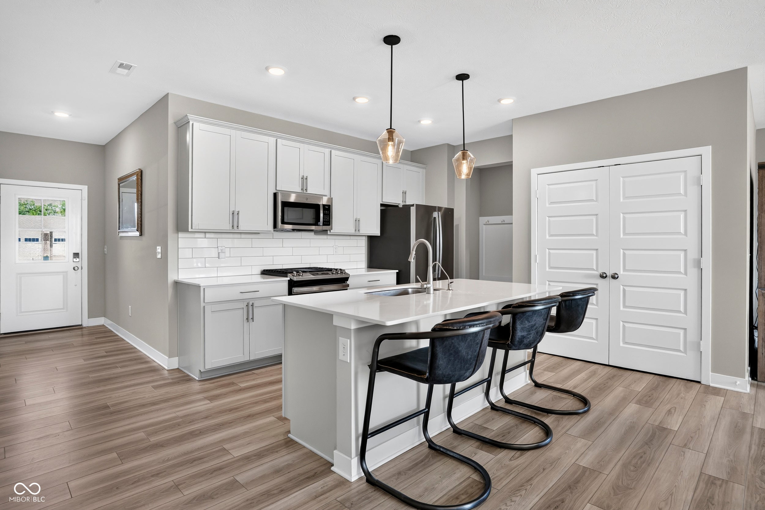 9703 Parkhurst Crossing