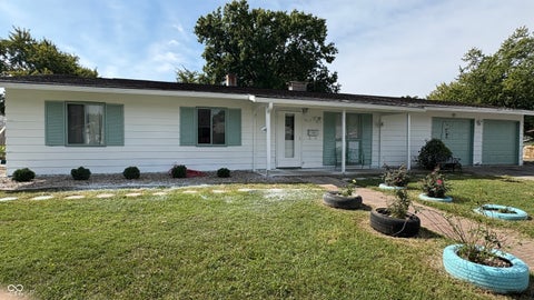 Photo of 7417 E Marianne AVE, Indianapolis, IN 46219 (MLS # 22125539)