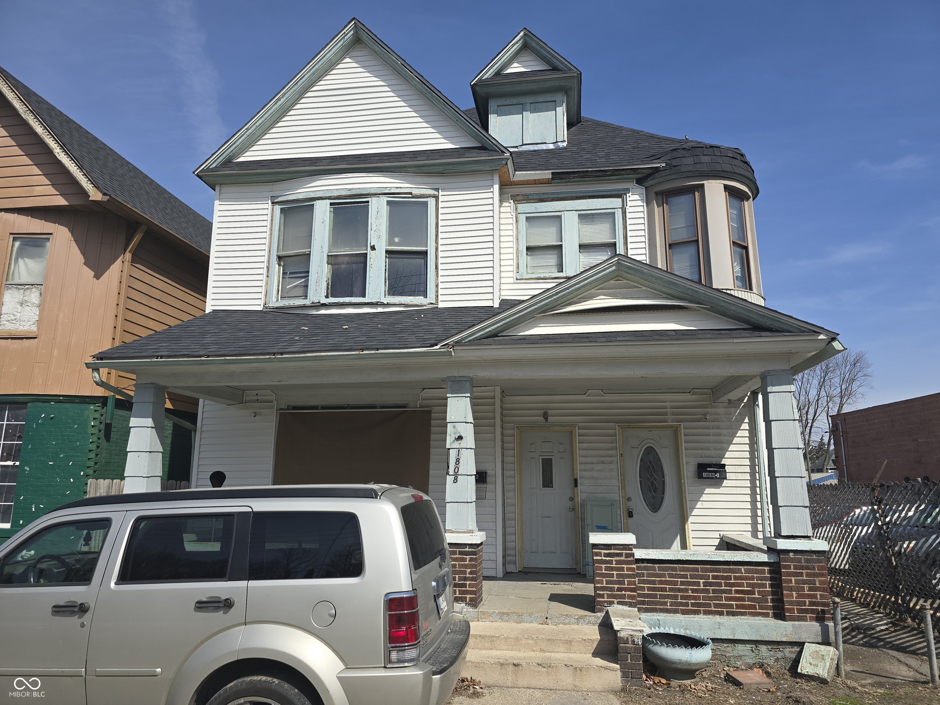 1808 E Washington Street